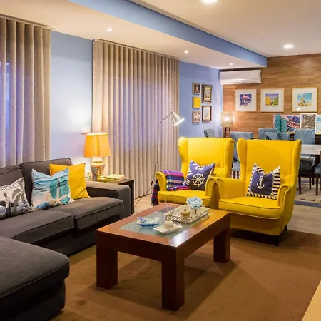 Near And Oporto Prázdninový dům