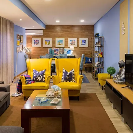 Prázdninový dům Near And Oporto