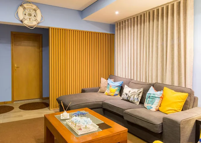 Near And Oporto * Vila Nova de Gaia