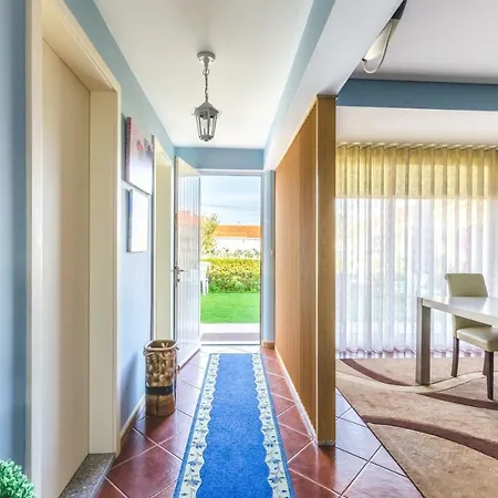 Near And Oporto * Vila Nova de Gaia