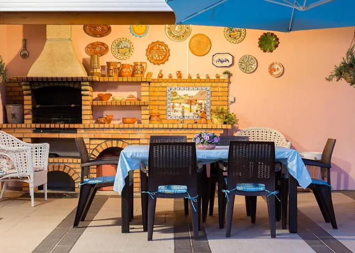 Near And Oporto Feriehus *