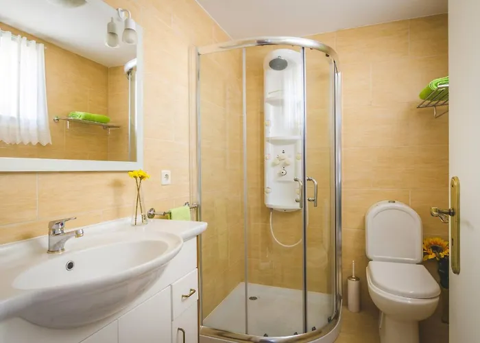 Near And Oporto 加亚新城