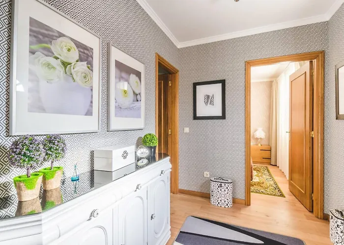 Near And Oporto Feriehus *